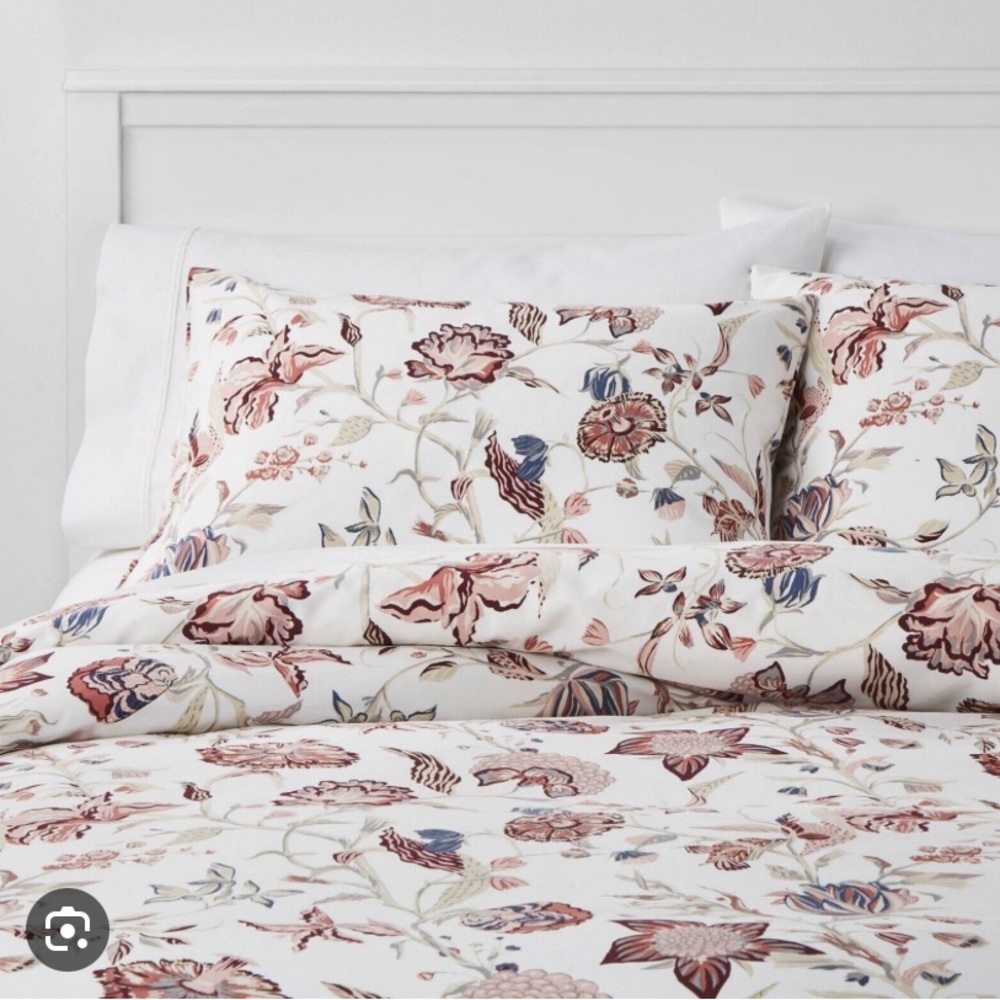 Threshold Traditional Floral Duvet Cover Set